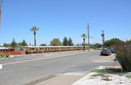 Red Bluff Hotel | Oceanfront Gateway Inn: Pet-Friendly and Family Welcoming