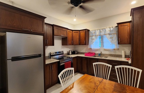 Port of Spain House | Discover Carnival City at Gateway Hotel with Breakfast Included