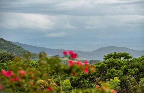 Tilaran House | Discover Gateway to Paradise: 4-Star Pet-Friendly Retreat