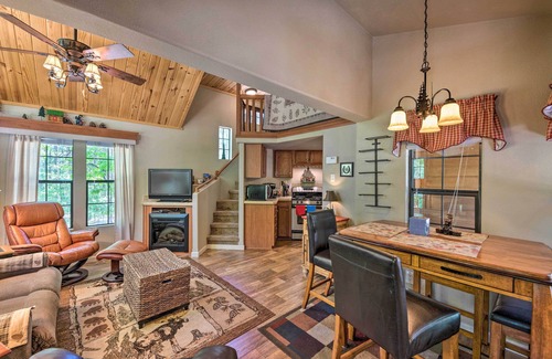 Show Low Cabin | Cozy Show Low Cabin with Deck - Ideal for Hiking Trips