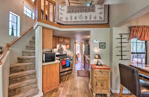 Show Low Cabin | Cozy Show Low Cabin with Deck - Ideal for Hiking Trips