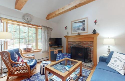 Eastham House | Discover Gateway to the Cape: Family-Friendly Retreat