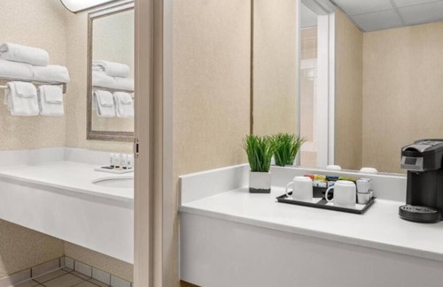 Billings House | Gateway to Yellowstone! 4 Serene Units, Minutes to ZooMontana, Riverfront Park