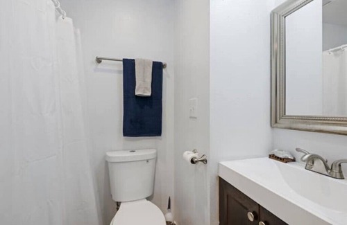 Tri-Cities House | Gather and enjoy the amenities