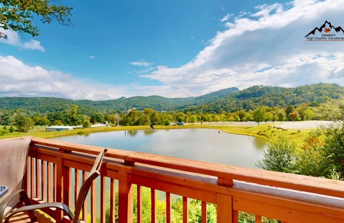 Sugar Mountain Condo | Gather at Snowlake Family-Friendly Retreat