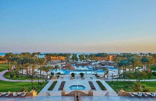 El Quseir Hotel | Gather by the Sea | 4 Family Rooms, Dive Reefs, Pools, Spa & Game Time