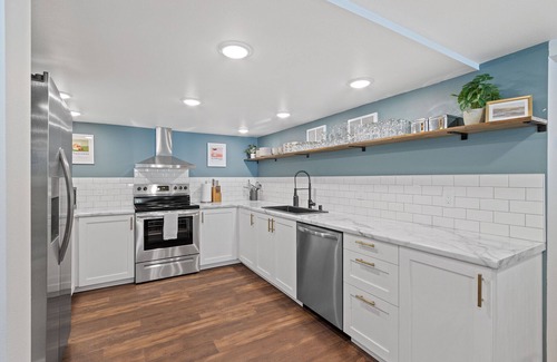 Wisconsin Dells Villa | Family Retreat: Home Theater & Two Kitchens Await You!