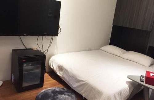 Zuoying District Bed & Breakfast | Gathering: Family-Friendly Retreat with Great Amenities
