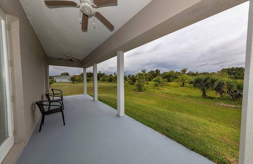 Oviedo Cottage | Idyllic Two-Bedroom Cottage with Lake Views in Oviedo