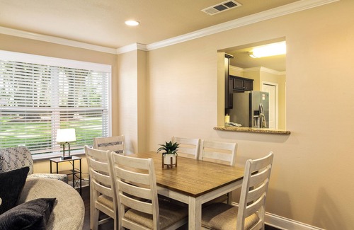 Gainesville House | Gator Nation: Experience Ultimate Comfort and Amenities