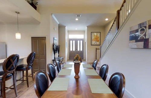 Oviedo Villa | Spacious 5-Bedroom Retreat with Loft & Pet-Friendly Perks