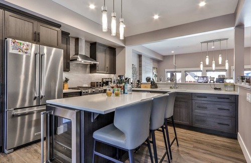 Canmore House | Experience Gatsby by Samsara Resort with Private Hot Tub
