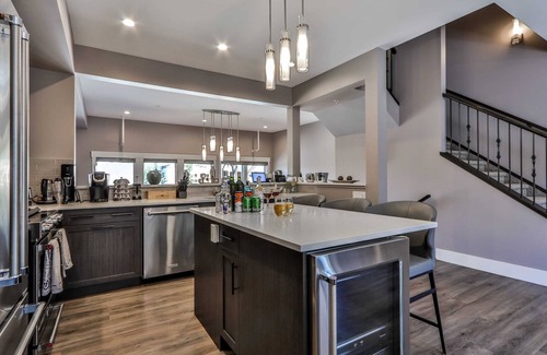 Canmore House | Experience Gatsby by Samsara Resort with Private Hot Tub