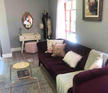 Die Boord Apartment | Gatsby Lounge: Stylish Retreat with Pool in Stellenbosch