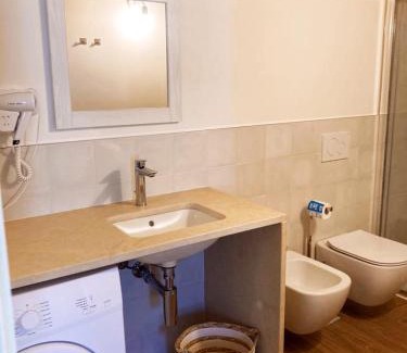 Bergamo House | Elegant Gatto Bianco Bergamo Apartment with Hot Tub & Breakfast