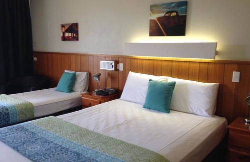 Gatton Hotel | Relaxing Family-Friendly Stay at Gatton Motel with Breakfast