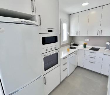 Valdelagrana Apartment | Family-Friendly GATU Villa Soleá with Pool & Tennis Courts