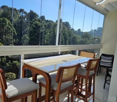 Vila Inglesa Apartment | Experience Gaudi Loft Design: 4-Star Stay with Pool & Hot Tub