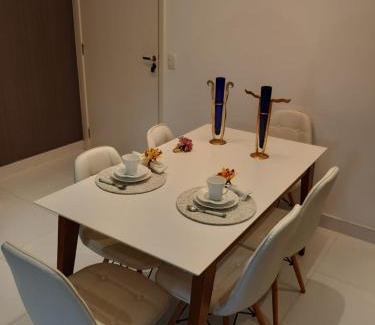 Vila Inglesa Apartment | Stylish Gaudi Loft Design 06 with Pool & Pet Friendly Options
