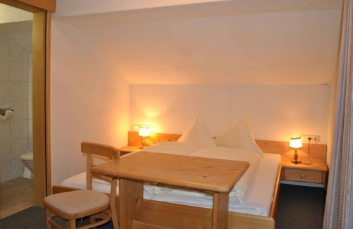 Sankt Leonhard im Pitztal House | Gaugg by Interhome: Relaxing Lake View Stay with Spa