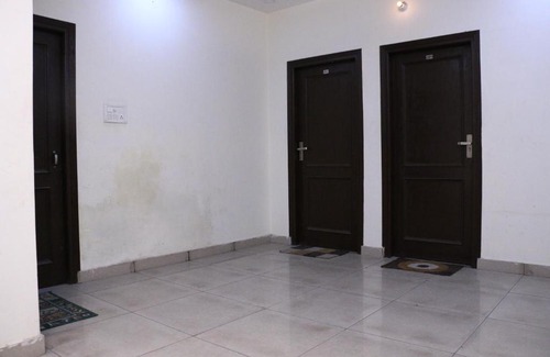 Zirakpur Hotel | Comfortable Stay at Gaurav Residency with Free Breakfast