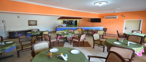 Bahadurgarh Hotel | Gauriyya Tourist Resort