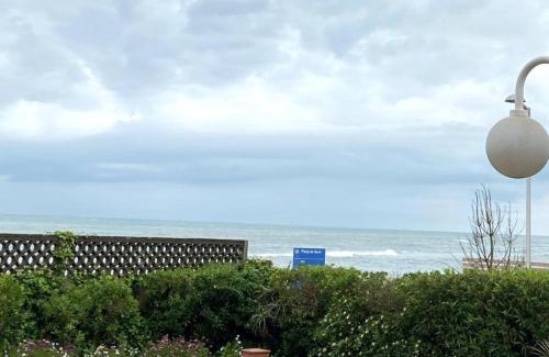 Gava Apartment | Gava Ocean View: Family-Friendly Retreat with Pool & Oceanfront