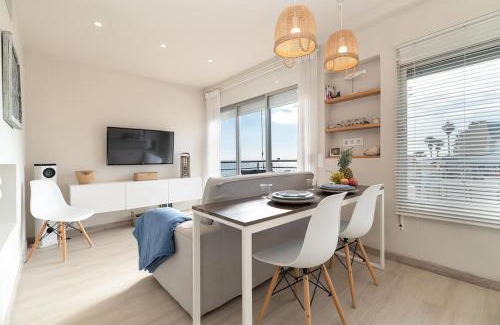 Gava Apartment | Gava Ocean View: Family-Friendly Retreat with Pool & Oceanfront