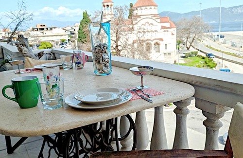Molos-Agios Konstantinos Apartment | Convenient Gavalas Apartment with Kitchen in Agios Konstantinos