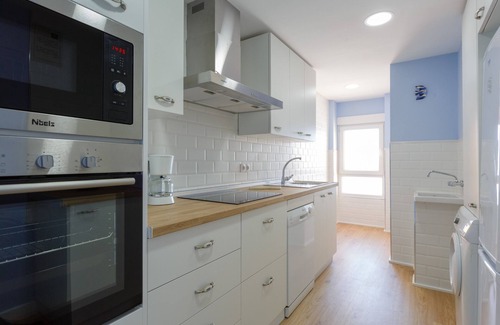 Cadiz Apartment | GAVIOTA Family Home: Top-Rated Stay with Free Parking
