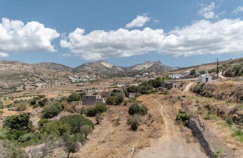 Melanes Apartment | Discover Gavriella House: A Comfortable 4-Star Getaway