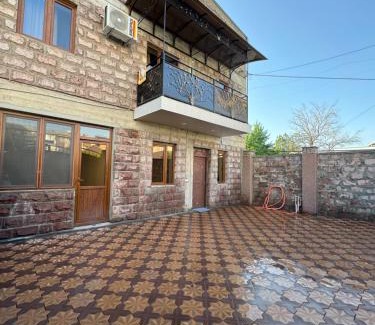 Yerevan Apartment | Pet-Friendly Gaya's Apartment - Guest Rated 10/10