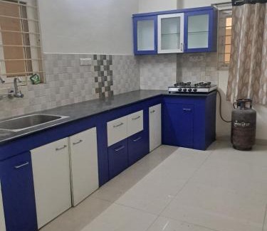 HITEC City Apartment | Family-Friendly Retreat at Gayathri Heights Awaits You