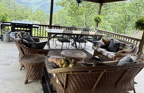 Seneca Rocks House | Relax and View Seneca Rocks from Your Cozy Living Room