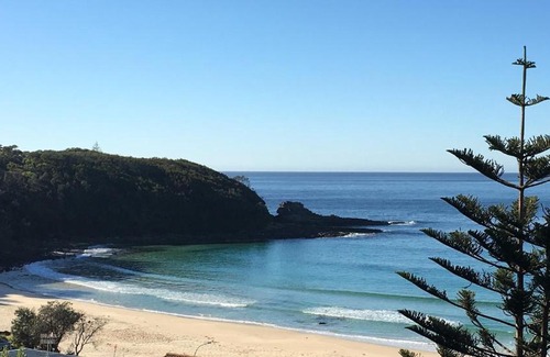 Mollymook Beach Villa | Exceptional Oceanfront Stay at Gaze North Mollymook