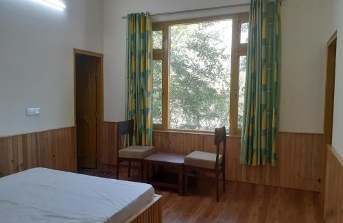 Bhuntar House | Gazing Moon Homestay: Pet Friendly with a 9.4/10 Rating