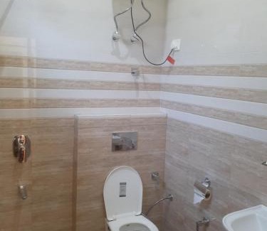 Bhuntar House | Gazing Moon Homestay: Pet Friendly with a 9.4/10 Rating