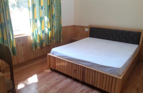 Bhuntar House | Gazing Moon Homestay: Pet Friendly with a 9.4/10 Rating