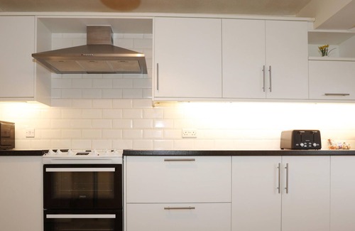 Newton St Loe House | 2 bed/Great Monthly Discounts