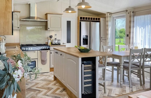 North York Moors National Park Cottage | Inviting 2-Bedroom Stay in Hutton-Le-Hole, Near Kirkbymoorside