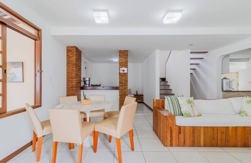 Canto do Mar House | GB58 Great House: 6 Bedrooms Near Guarajuba Beach