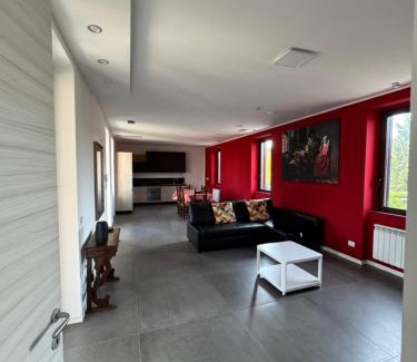 Gallarate Villa | Inviting Stay at GC Petit Palais with Breakfast Included