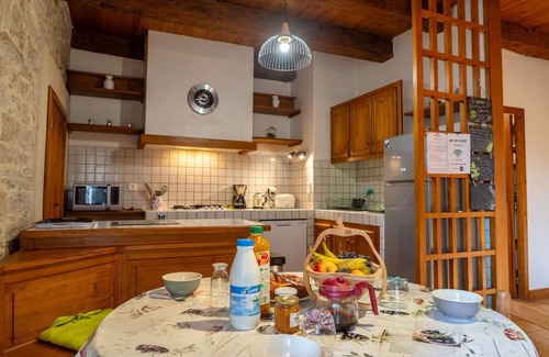 La Malene House | Cozy Gîtes de France: Ideal Family Stay in Mazel Bouissy