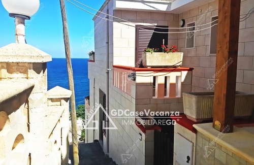 Marina di Andrano House | GD Case Vacanza - Beachside Retreat with Family-Friendly Perks