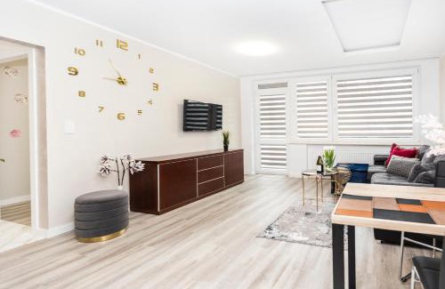 Siedlce Apartment | Stylish Gdańsk Centrum Apartment - Rated 9.5, Pet Friendly