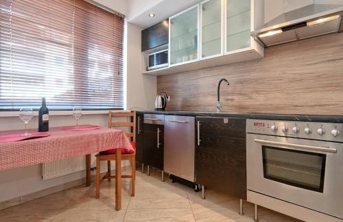 Gdansk Apartment | Gdańsk Rogalińska Apt - Parking, Balcony&Workspace - by Rentujemy