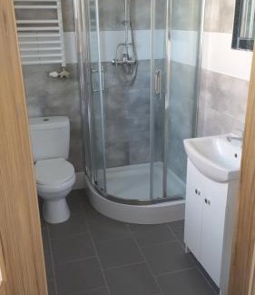 Gdow House | Child-Friendly Gdow Riverside Apartments with Top Guest Ratings