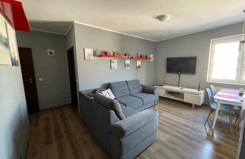 Dziaki Lesne Apartment | Pet-Friendly Gdynia Apartment with Garage Near the Sea