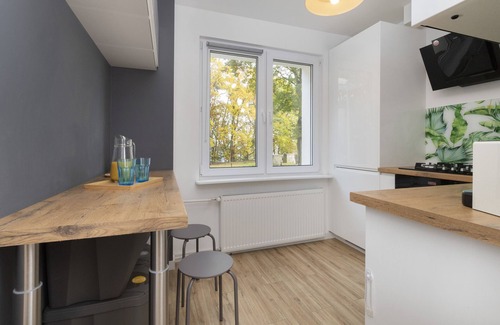 Babie Doy Apartment | Pet-Friendly Gdynia Apartment Dedala for Family Getaways