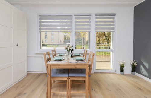 Babie Doy Apartment | Pet-Friendly Gdynia Apartment Dedala for Family Getaways